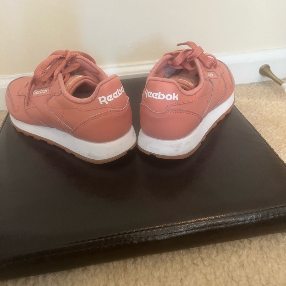 Reebok Sneakers